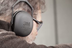 Casques Antibruit pour Tronçonneuse : Avis et Comparatif des 5 Meilleurs