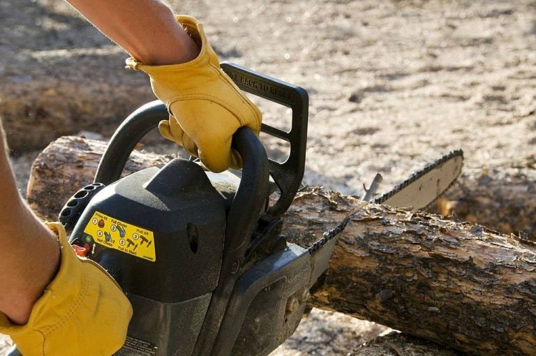 Gants pour Tronçonneuse : Avis et Comparatif des 5 Meilleurs