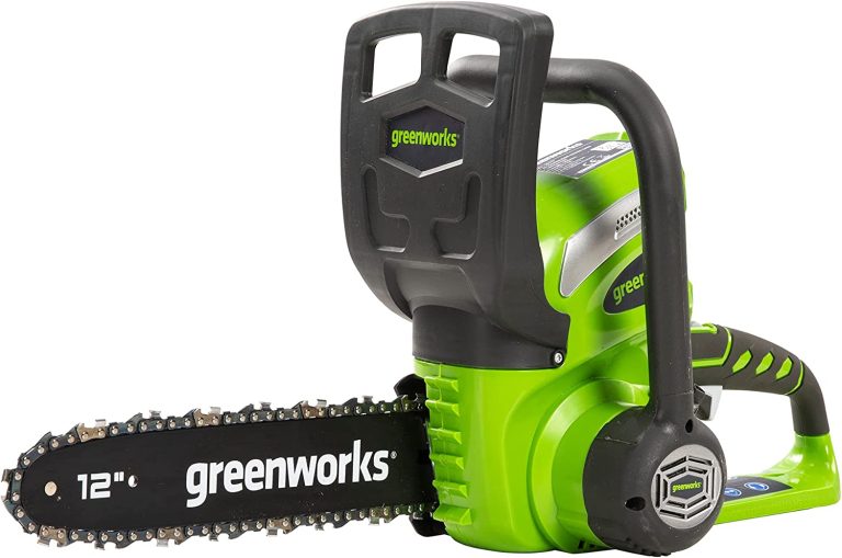 Greenworks G40CS30 : avis et test de cette tronçonneuse à batterie 40 V