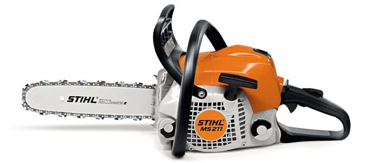 Stihl MS 211 : avis sur cette tronçonneuse polyvalente 35,2 cm³