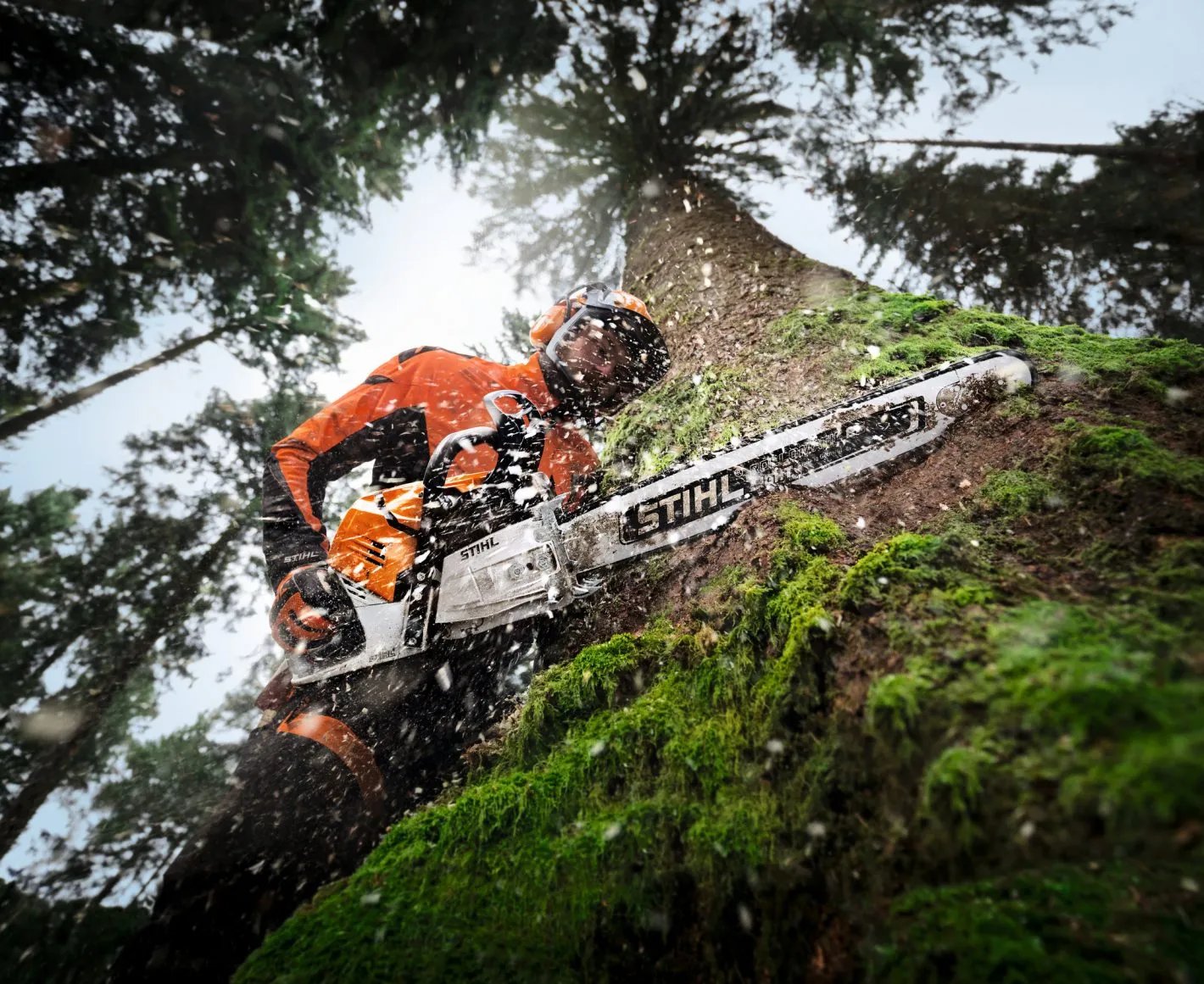 Détail du bloc moteur à injection de la Stihl MS 500i