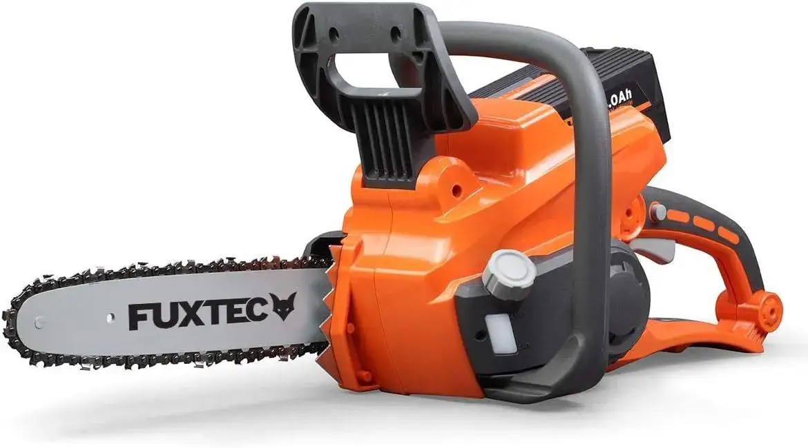 Fuxtec E212C équipée de sa batterie 40 V, molette de tension apparente