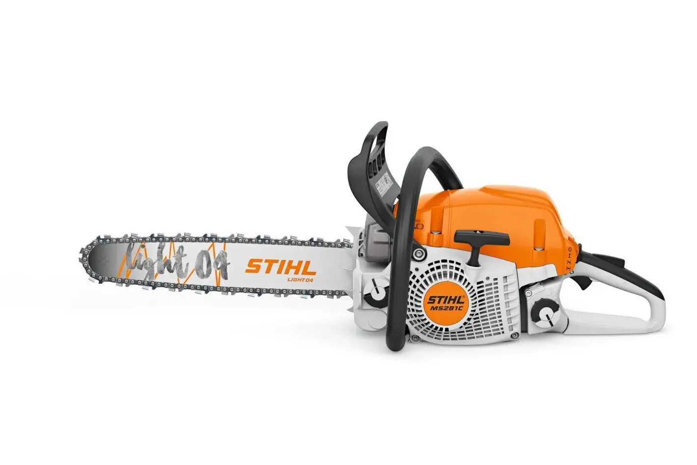 Stihl MS 291 C-BE en cours de coupe sur un tronc