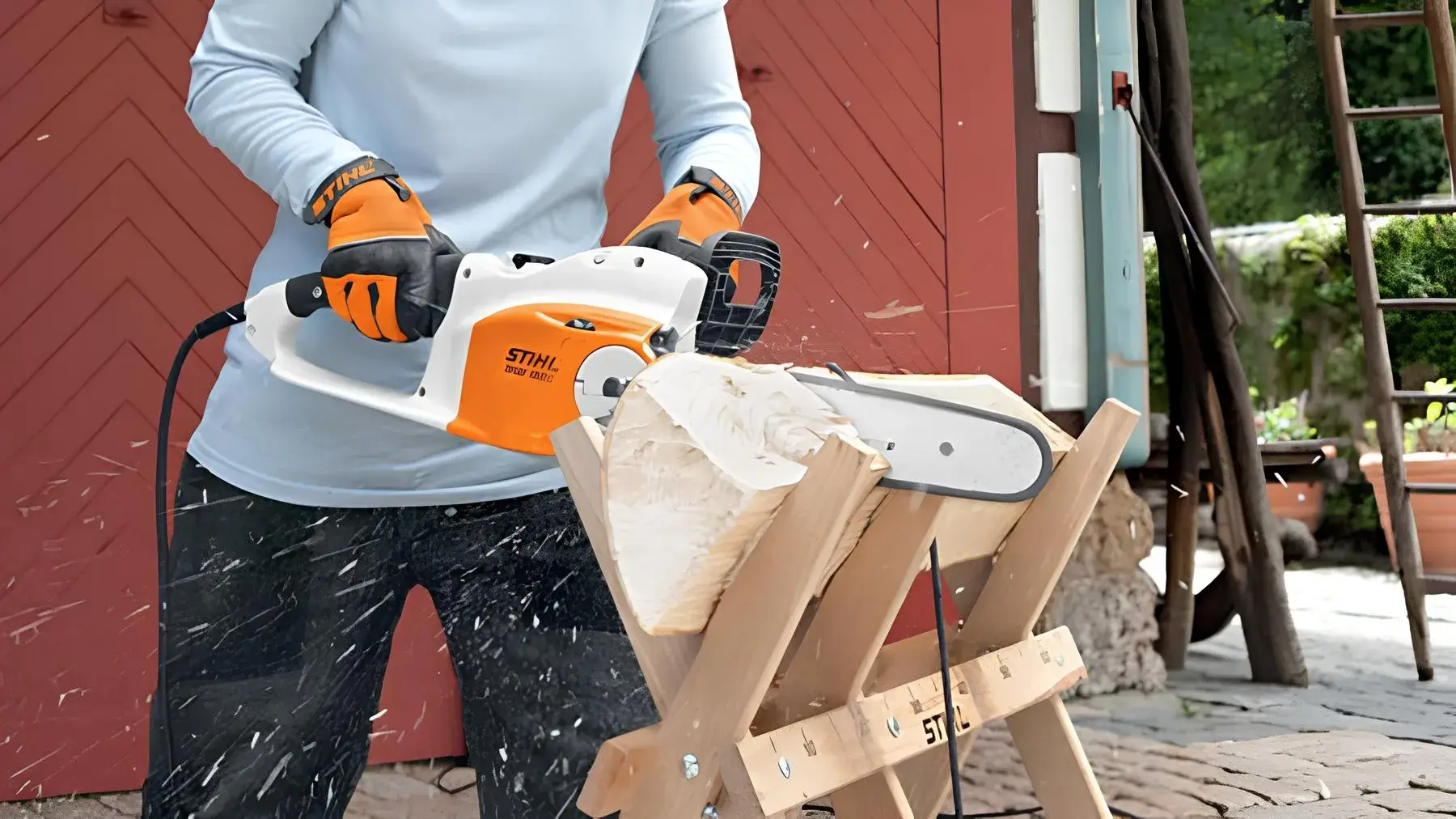 Détail du carter et du tendeur à molette de la Stihl MSE 190 C-B